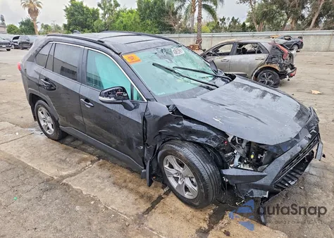 2025 Toyota Rav4 Xle z USA, uszkodzony, nr VIN 2T3W1RFV5SW409169